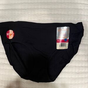 Warner's Women's Hipster Panty - Black seamless back NWT